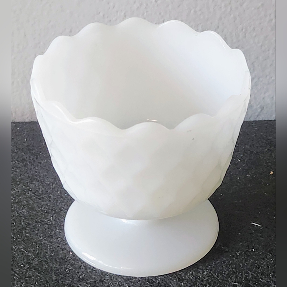 Vintage E.O. Brody Milk Glass Footed Pedestal Diamond Pattern Candy Dish NMC!